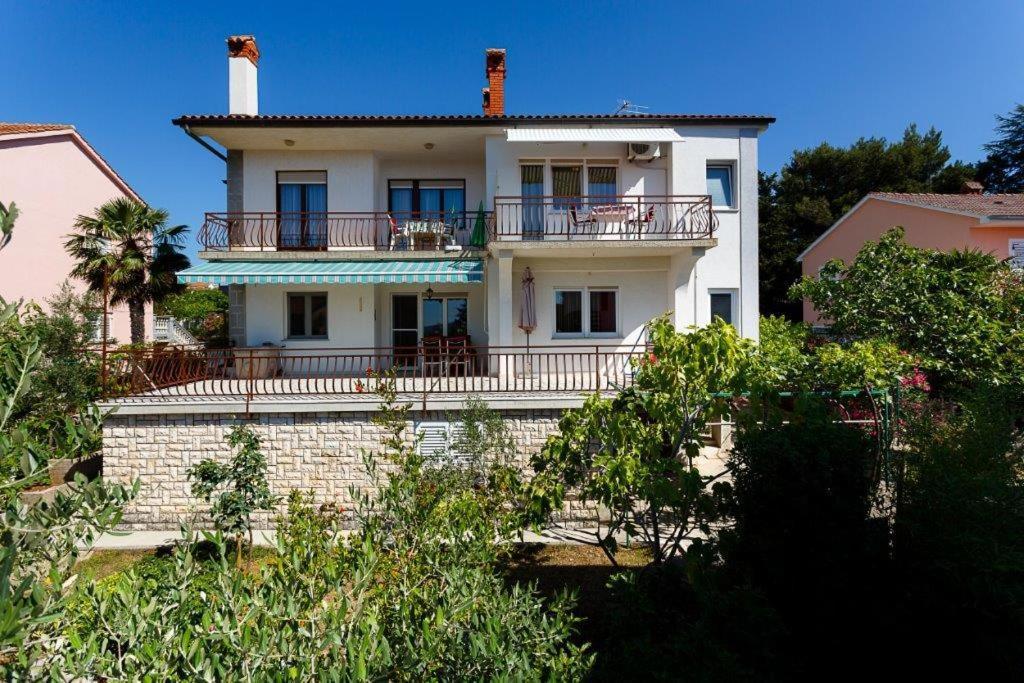 Apartmani Braut Kornić Dış mekan fotoğraf
