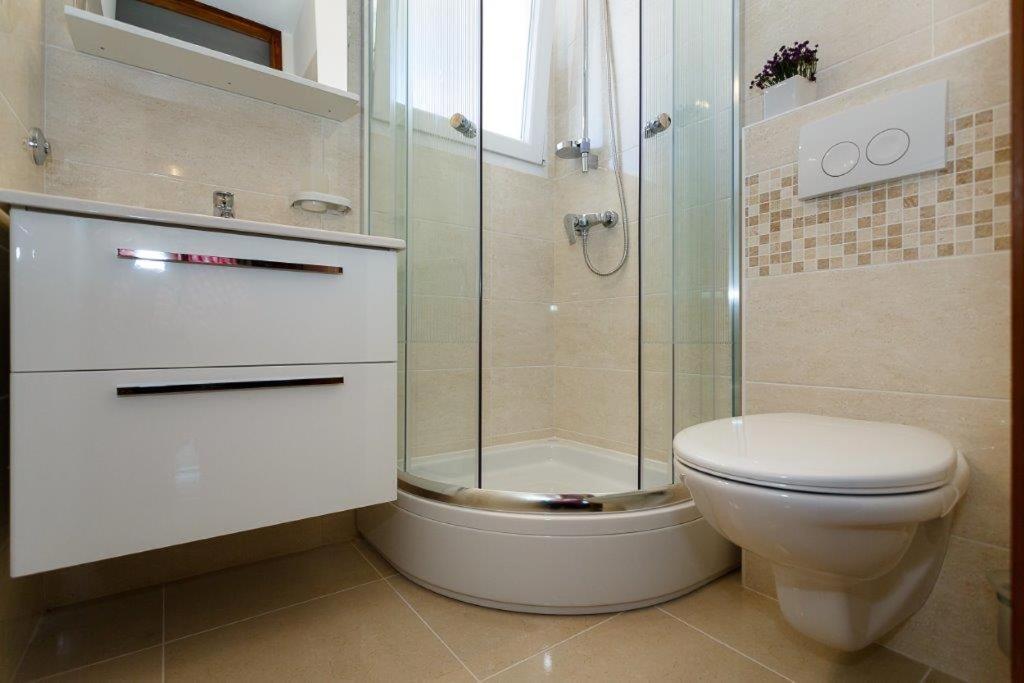 Apartmani Braut Kornić Dış mekan fotoğraf