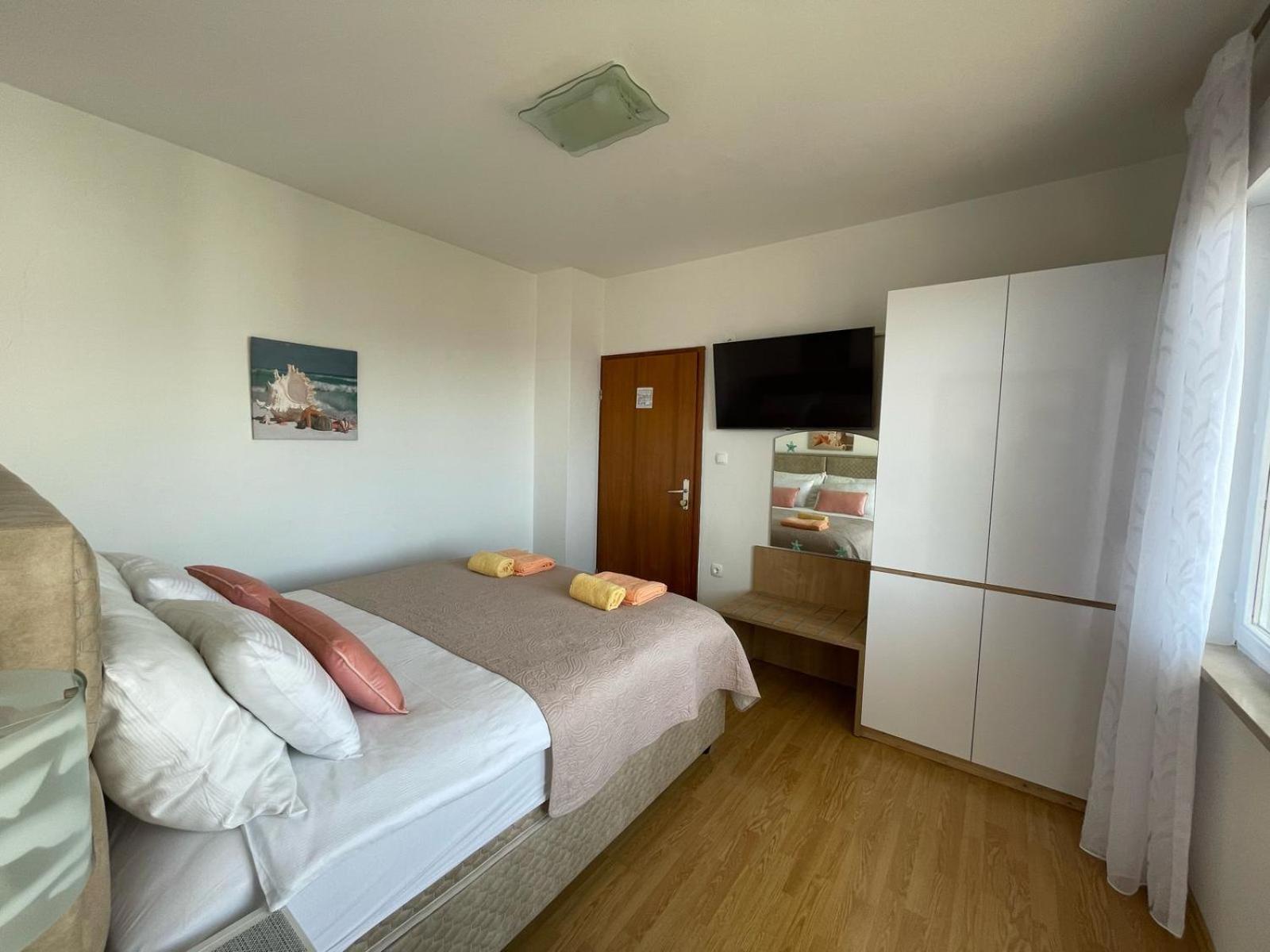 Apartmani Braut Kornić Dış mekan fotoğraf
